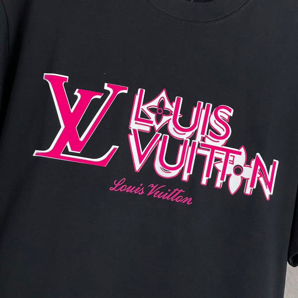 Louis Vuitton T-Shirt pink rubble printed logo designed