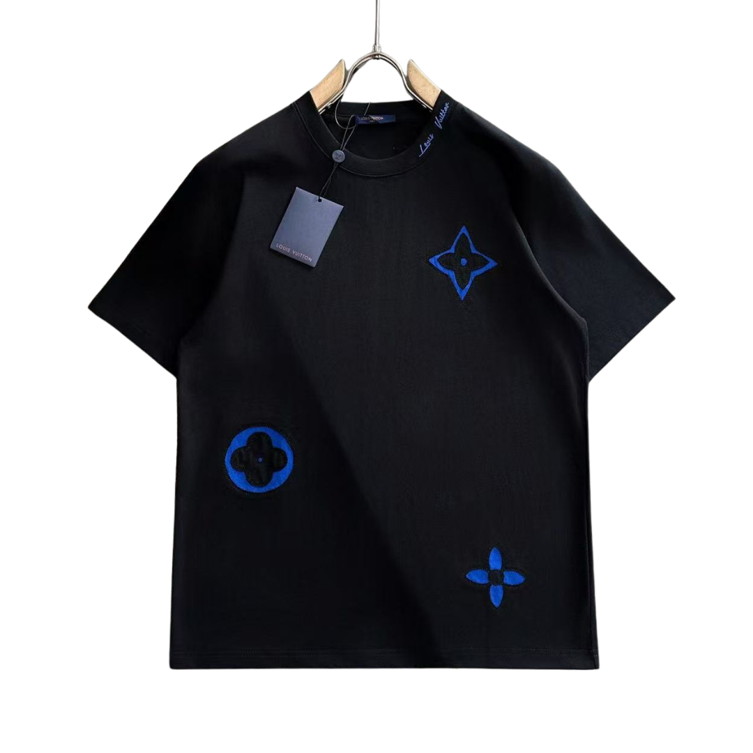 Louis Vuitton T-Shirt logo with embroidered neck/logo