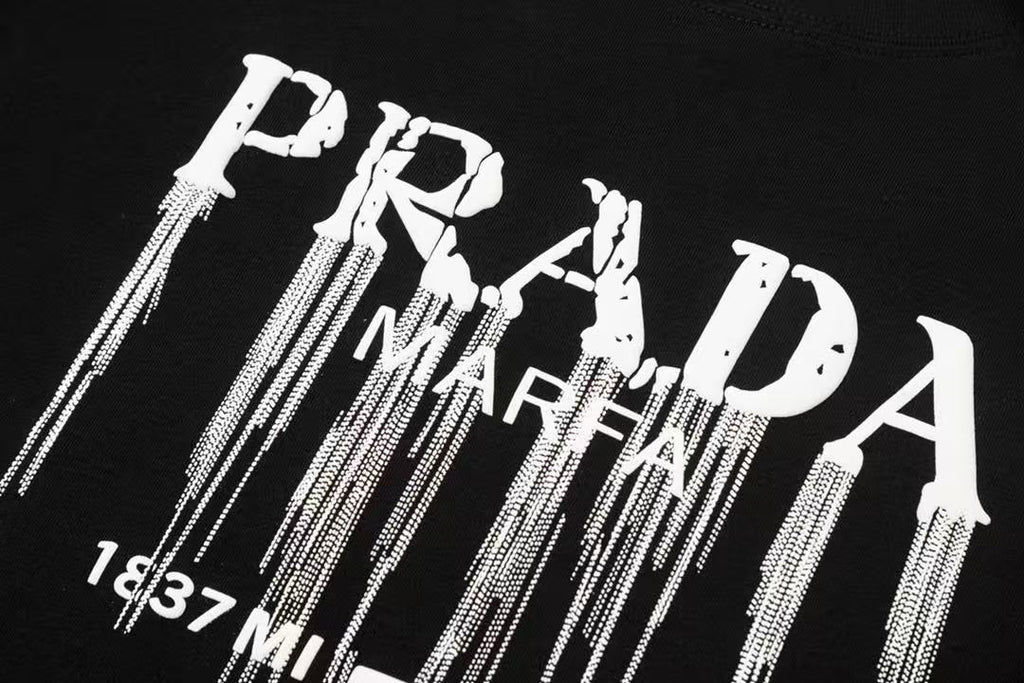 Prada embroidered dropdown lining logo Tee