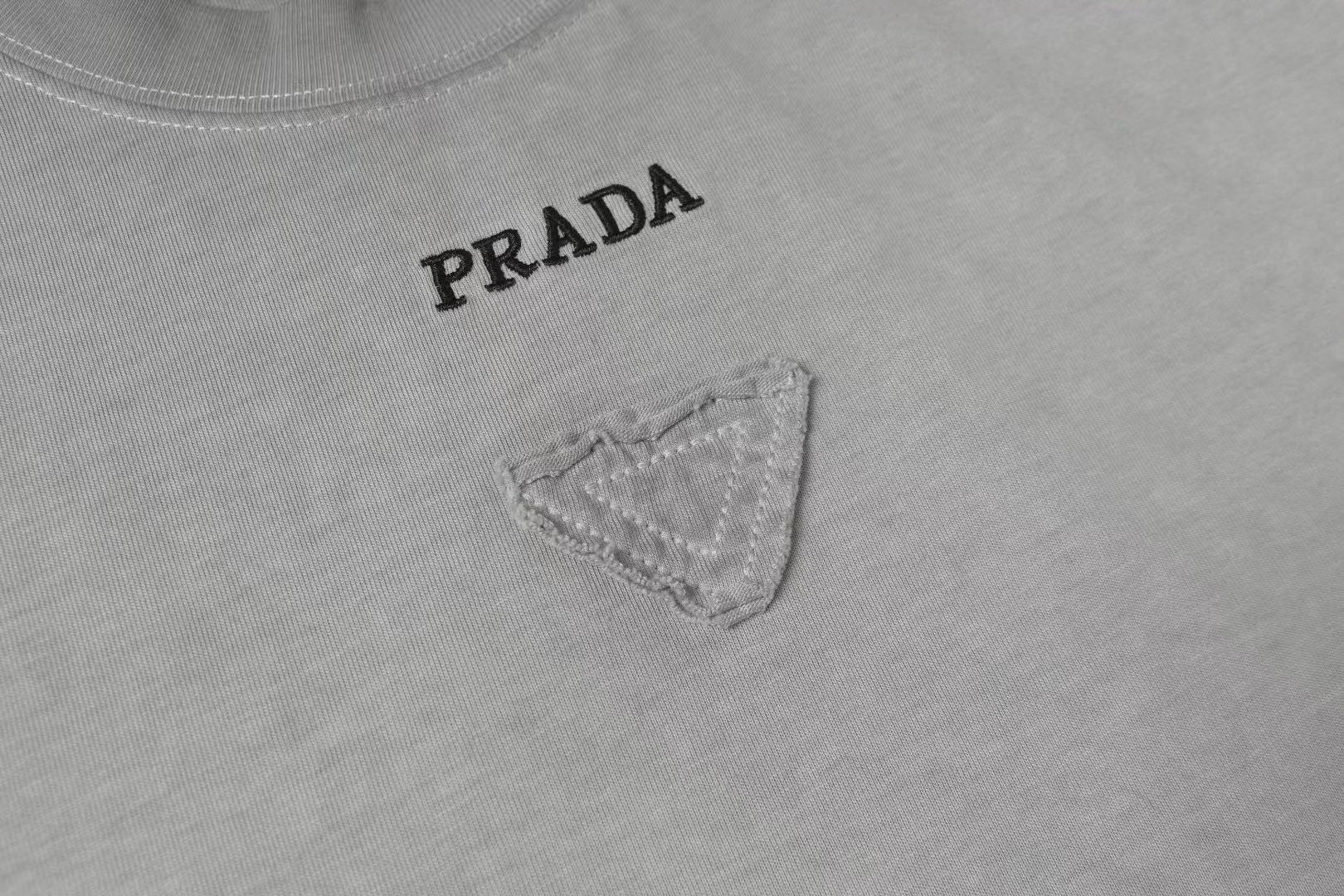 Prada grey embroidered triangle & wording logo Tee