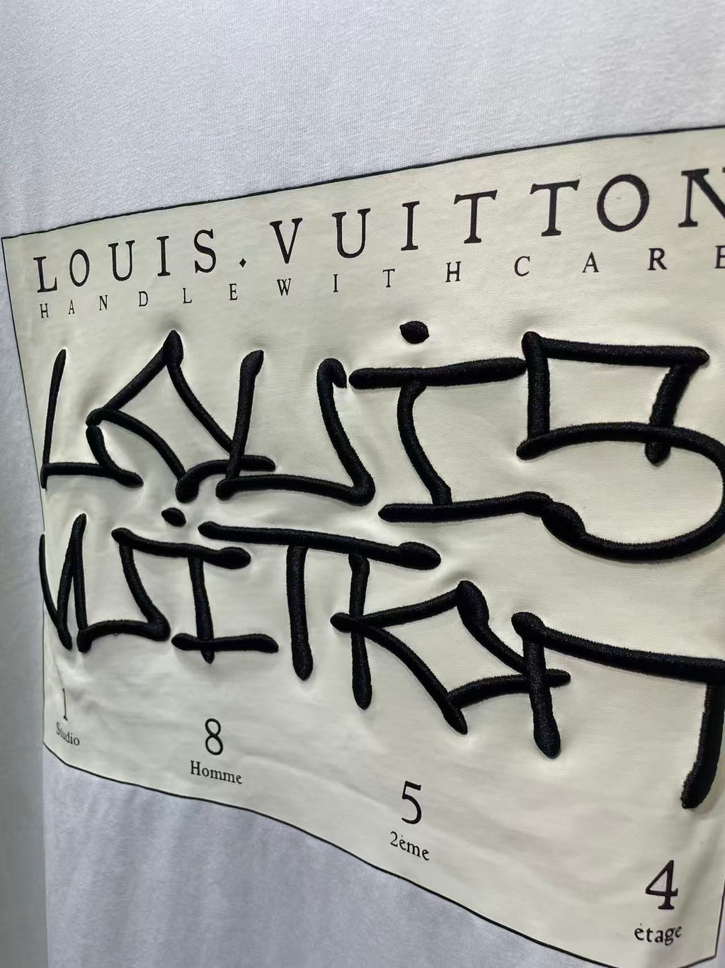Louis Vuitton T-Shirt Box logo with embroidered wording