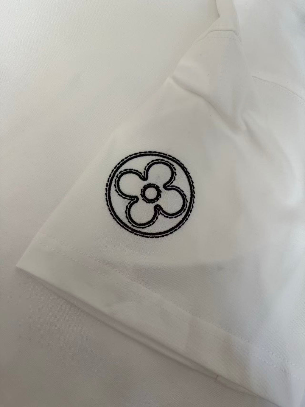 Louis Vuitton T-Shirt White with Black lining stitching patch
