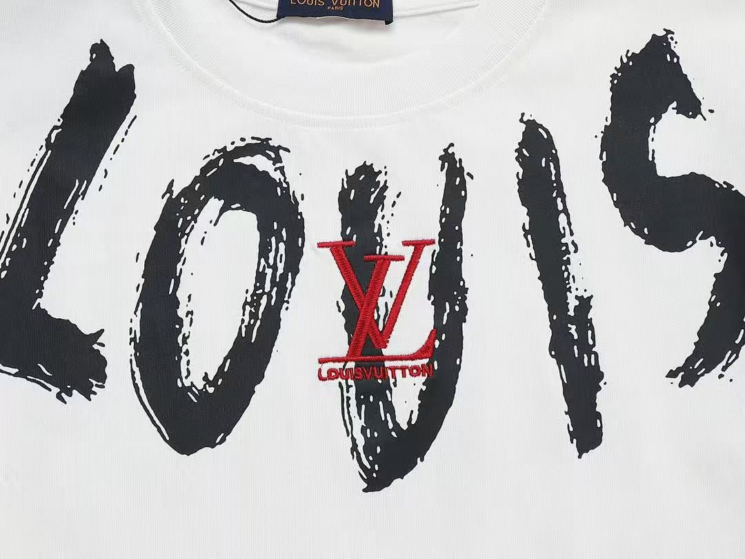 Louis Vuitton T-Shirt red embroidered logo with spray paint